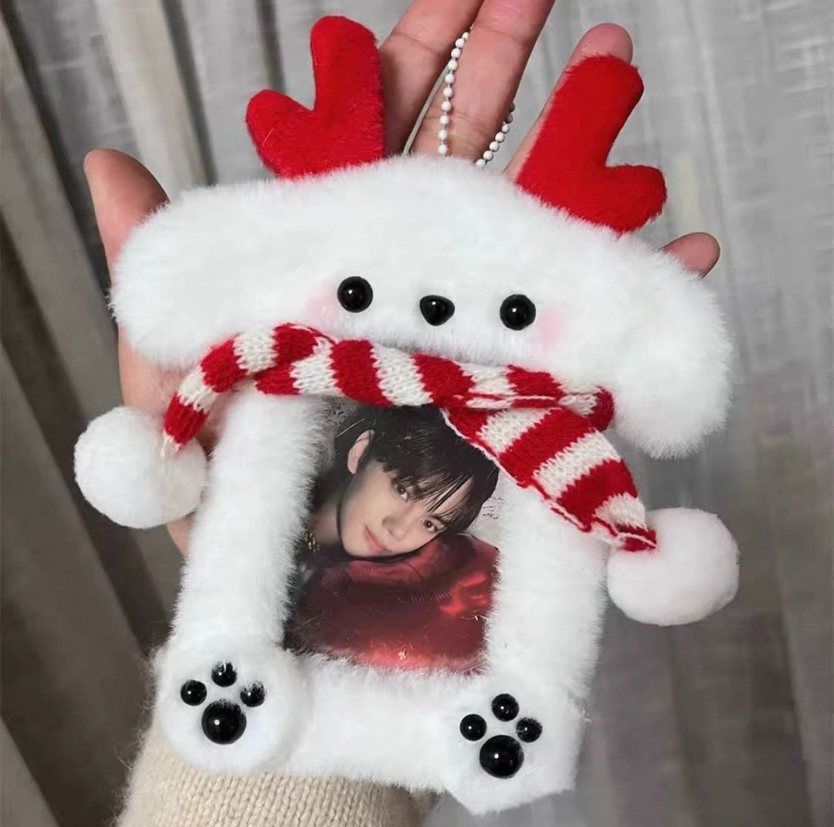 Fluffy Winter Photocard Holder