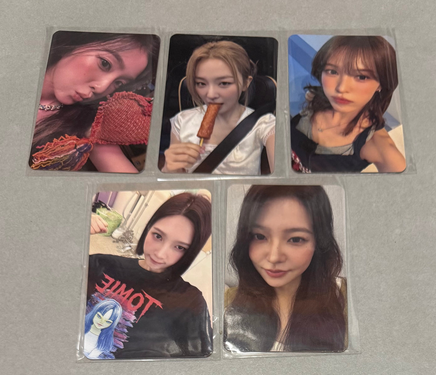 [LUCKY DRAW EVENT] [RED VELVET] Velvet Summer : Makestar Lucky Draw POB Photocard