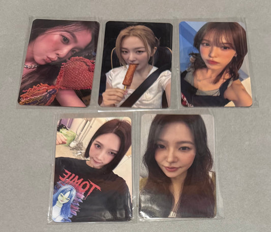 [LUCKY DRAW EVENT] [RED VELVET] Velvet Summer : Makestar Lucky Draw POB Photocard