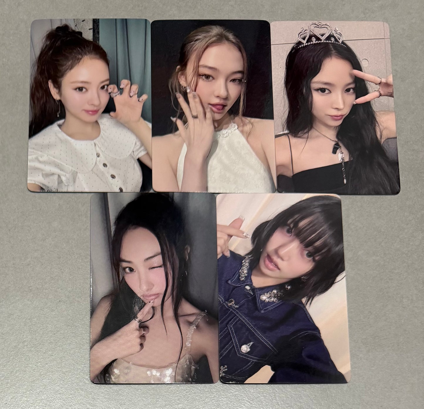 [LUCKY DRAW EVENT] [MEOVV] My Eyes Open VVIDE : YZY Fansign 2.0 POB Photocard