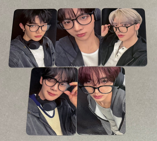 [LUCKY DRAW EVENT] [AND2BLE] Sequence 01: Curiosity : Whosfan POB Photocard