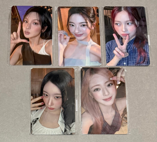 [LUCKY DRAW EVENT] [ITZY] ITZY x TWINZY Pop Up Store "ON AIR" Pop Up Store 2.0 POB Photocard