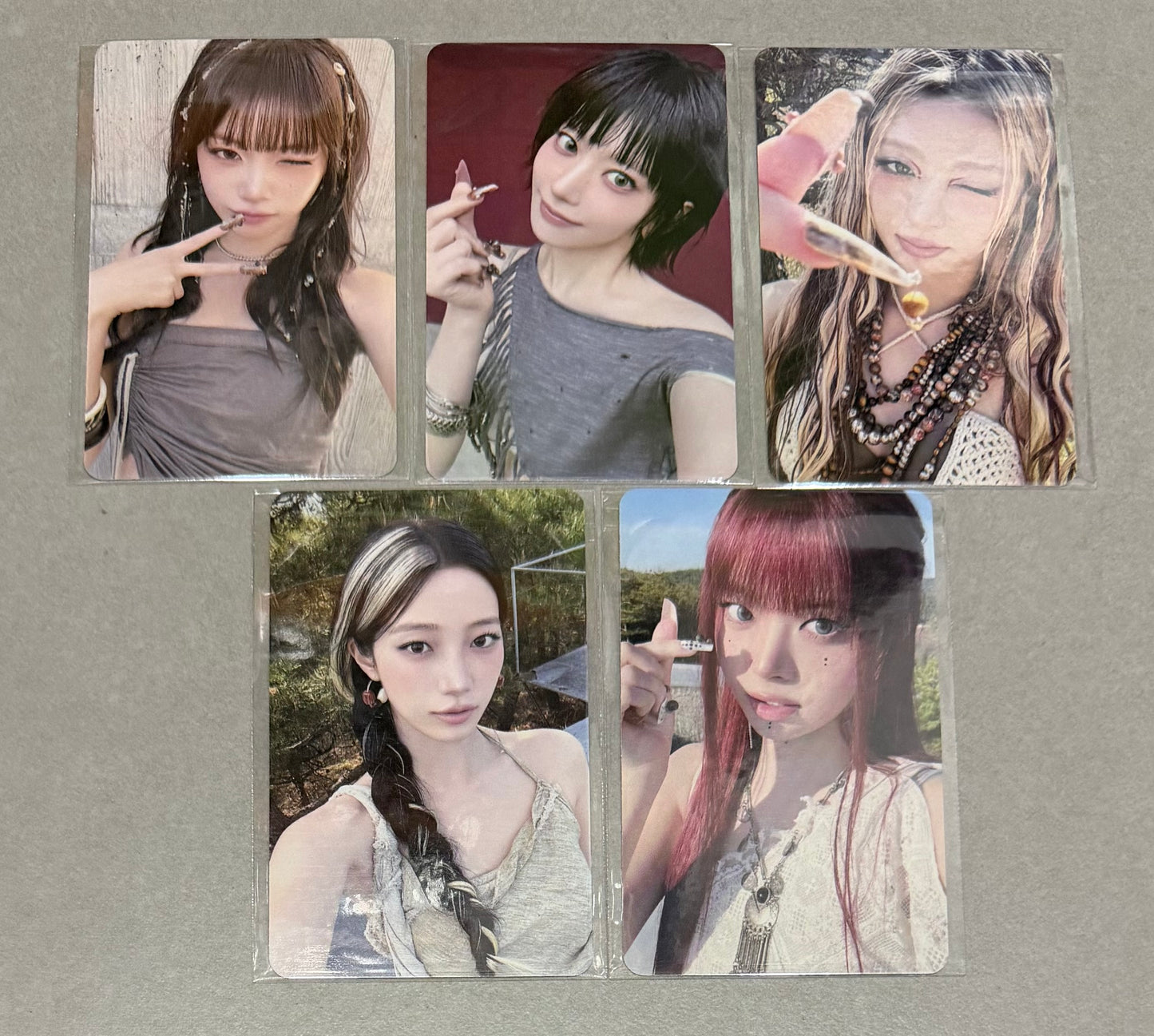 [LUCKY DRAW EVENT] [LE SSERAFIM] Pureflow : Applemusic Lucky Draw POB Photocard