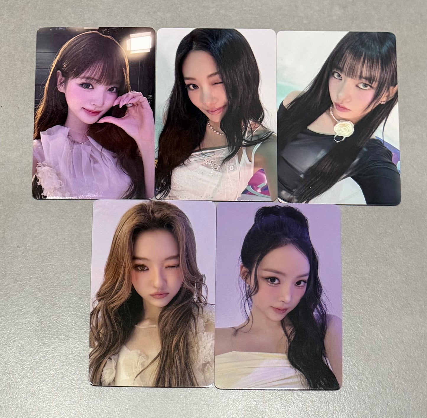 [LUCKY DRAW EVENT] [MEOVV] My Eyes Open VVIDE : YZY Fansign POB Photocard