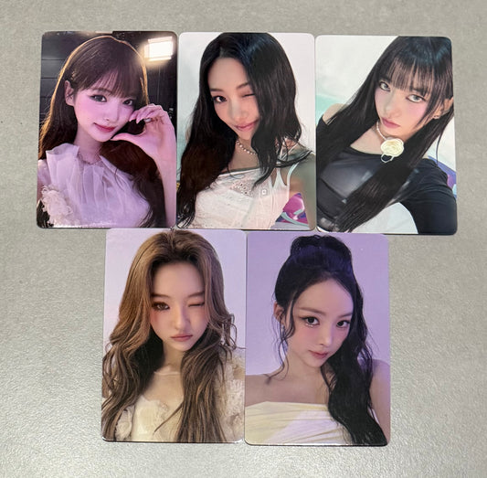 [LUCKY DRAW EVENT] [MEOVV] My Eyes Open VVIDE : YZY Fansign POB Photocard