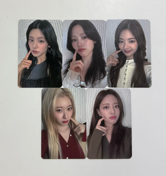 [LUCKY DRAW EVENT] [ITZY] Gold : BlueDreamMedia POB Photocard