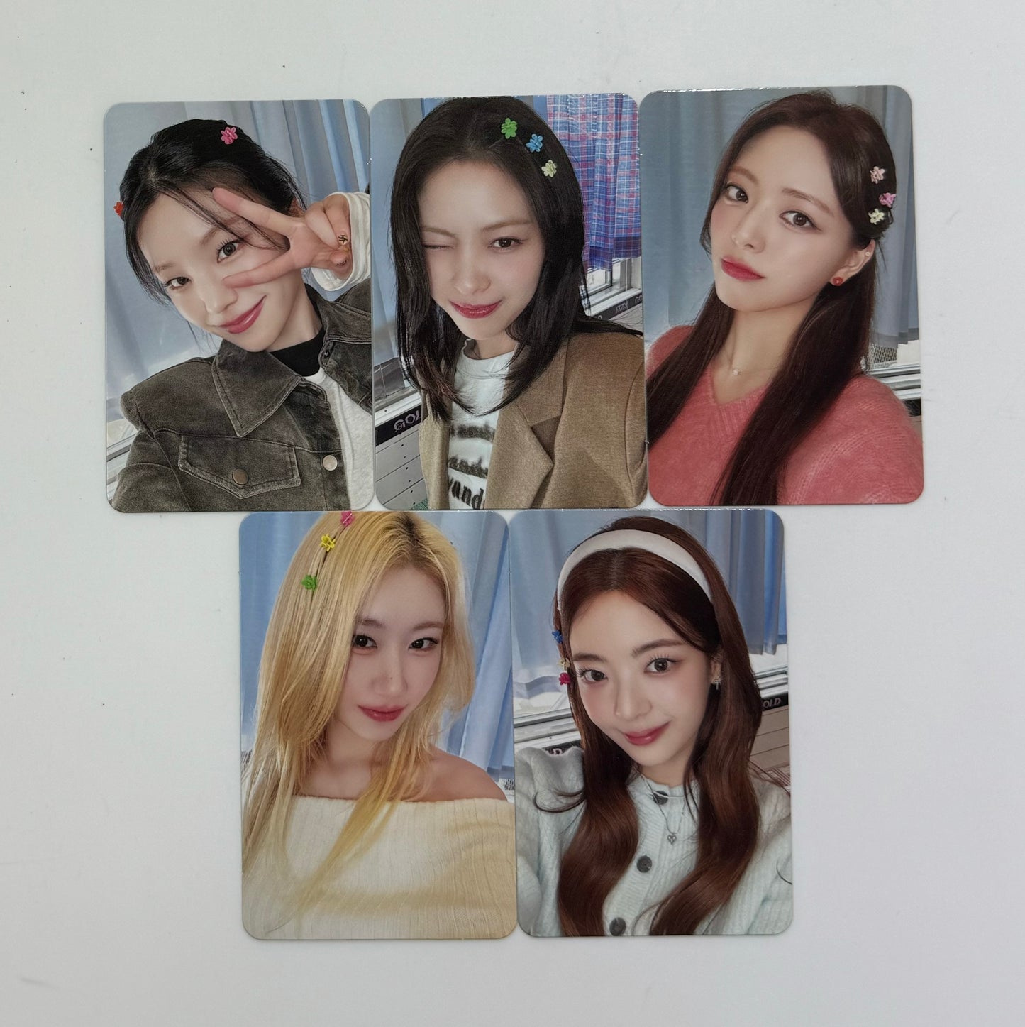 [LUCKY DRAW EVENT] [ITZY] Gold : Makestar Fansign 3.0 POB Photocard