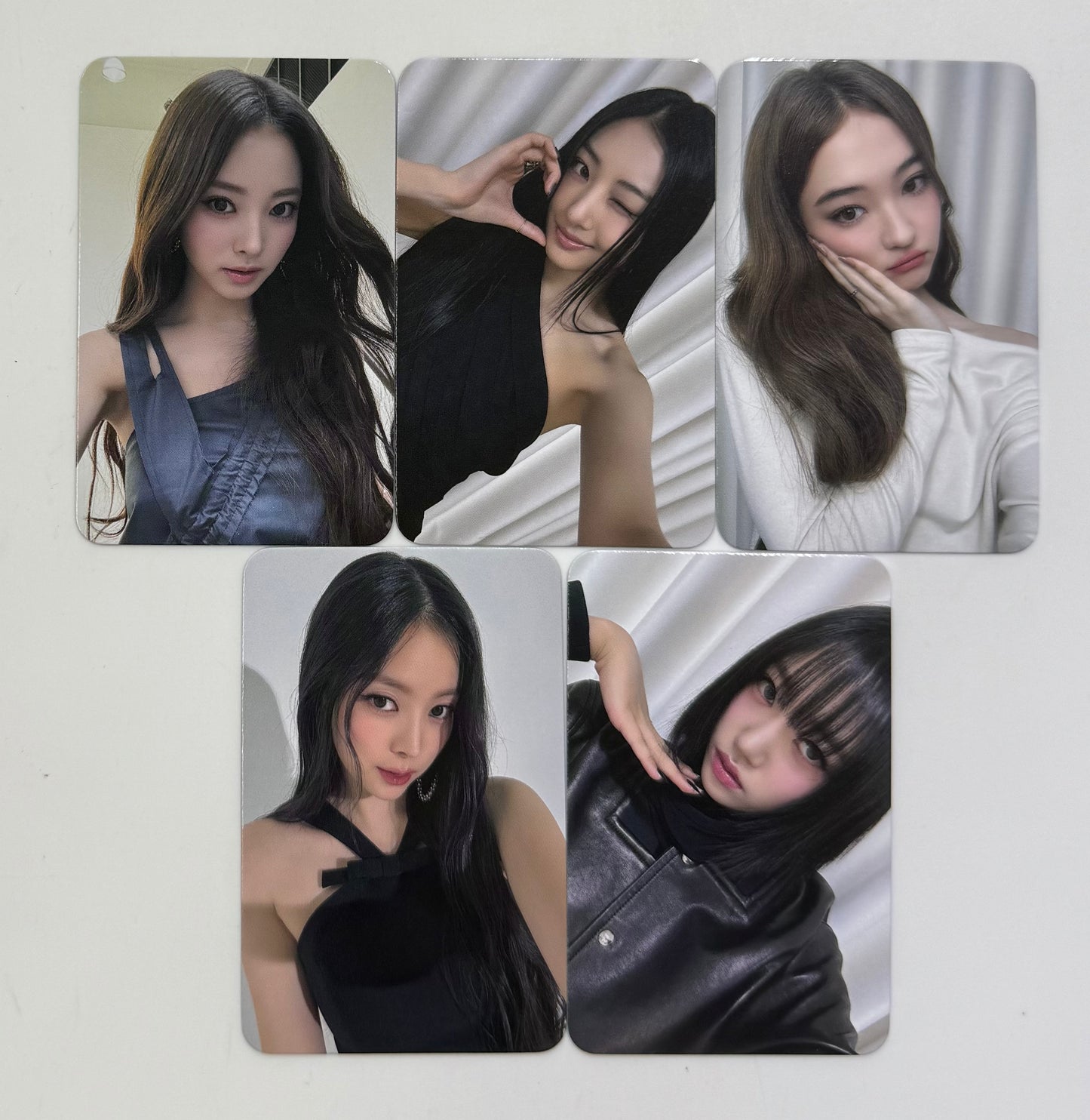 [LUCKY DRAW EVENT] [MEOVV] My Eyes Open VVIDE : DearMyMuse POB Photocard