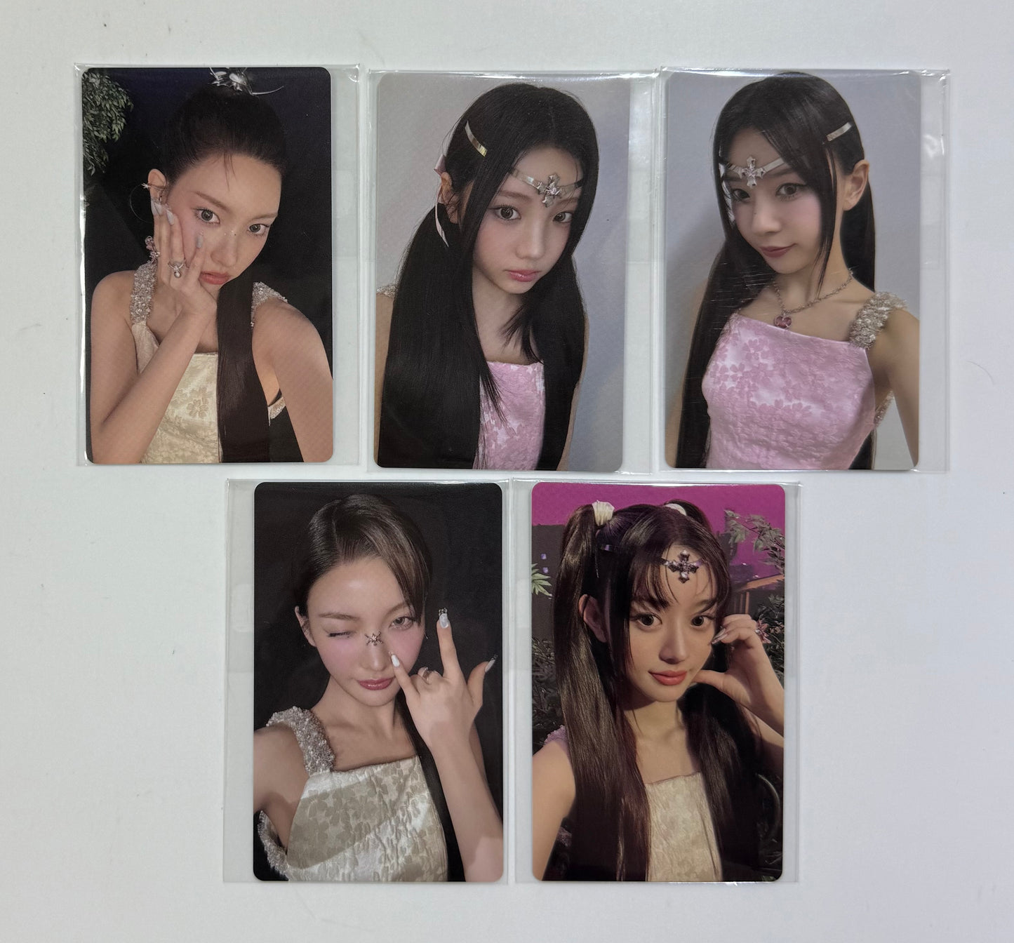 [LUCKY DRAW EVENT] [ILLIT] Bomb : GS25 POB Photocard